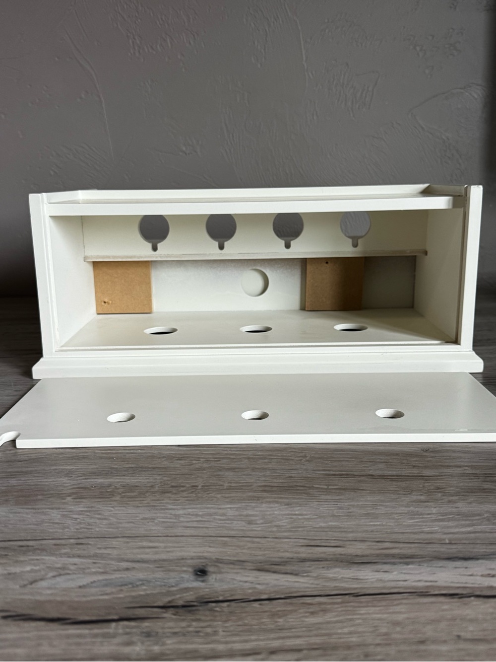 Pottery Barn Bedford Charging Station Desk Organizer White/Off White - Picture 5 of 12